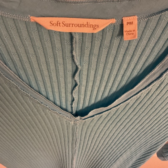 Soft Surrounding tunic - Picture 2 of 2